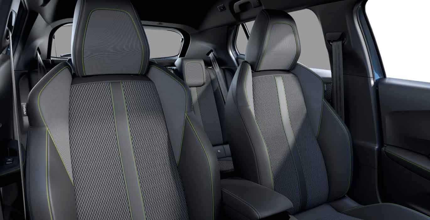 PEUGEOT 2008 GT PURETECH 130 EAT8 (AUTOMATICO) 6 PEUGEOT 2008 GT PURETECH 130 EAT AUTOMATICO interior trasera | Total Renting