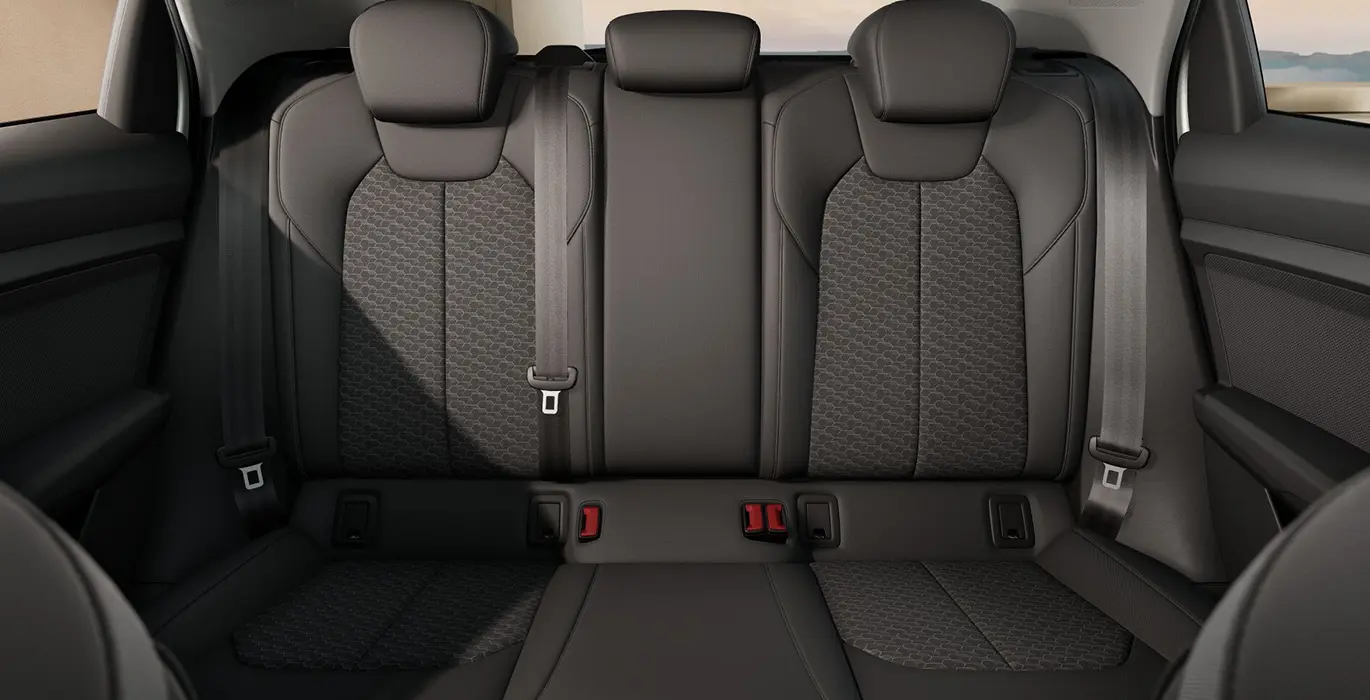 AUDI A1 Allstreet 30 TFSI 6 AUDI A1 Allstreet 30 TFSI interior trasera | Total Renting