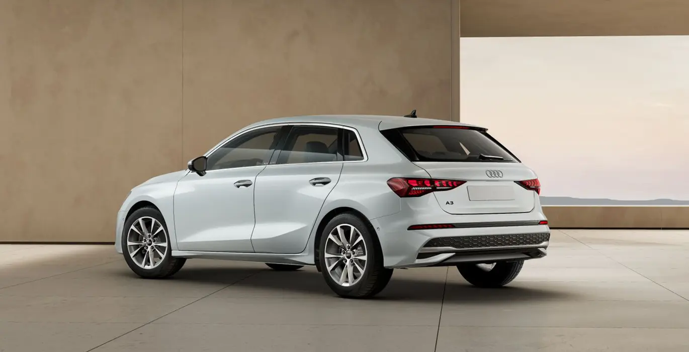 AUDI A3 Sportback Advanced 35 TFSI S Tronic trasera | Total Renting