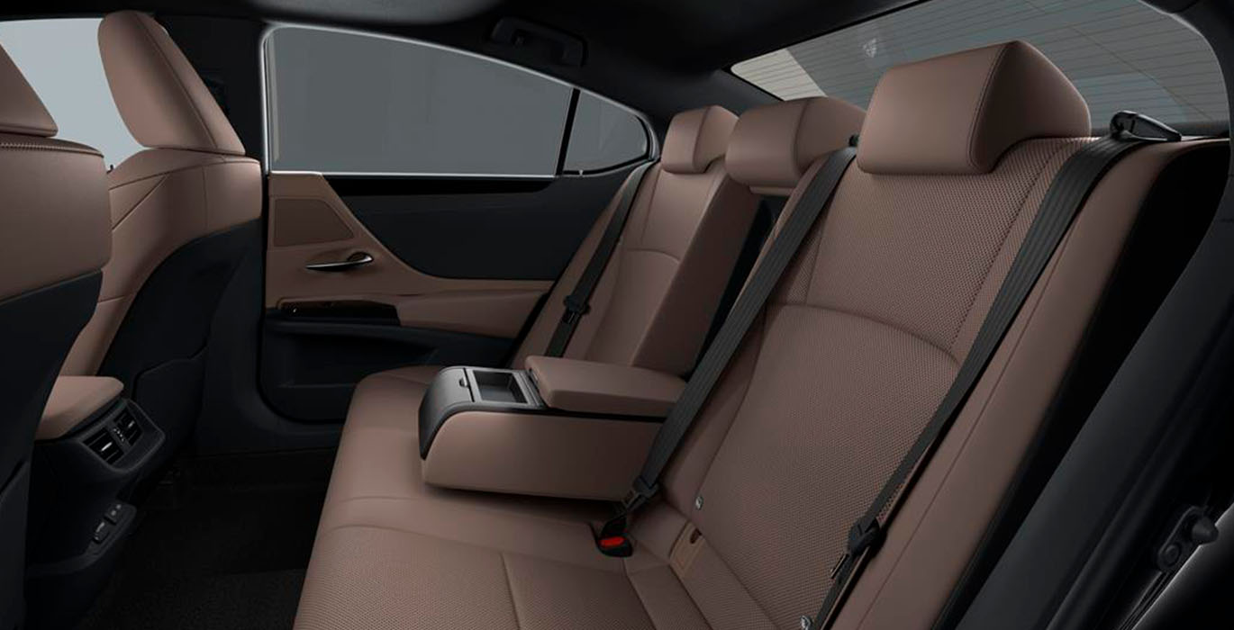 Lexus ES 2.5 300h Premium 6 Lexus ES 2.5 300h Premium interior trasera 1 | Total Renting