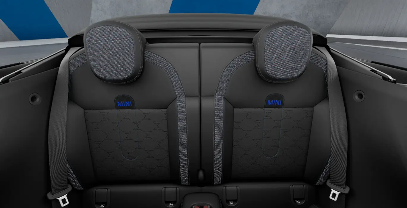 MINI Cooper C Cabrio Classic interior trasera 2 | Total Renting