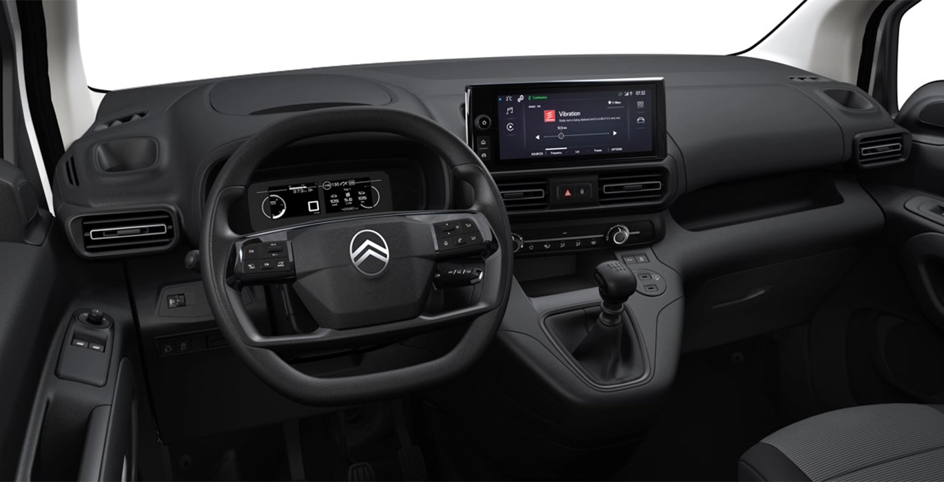 Citroen Berlingo Talla M BlueHDI 100cv van interior delantera 2 | Total Renting