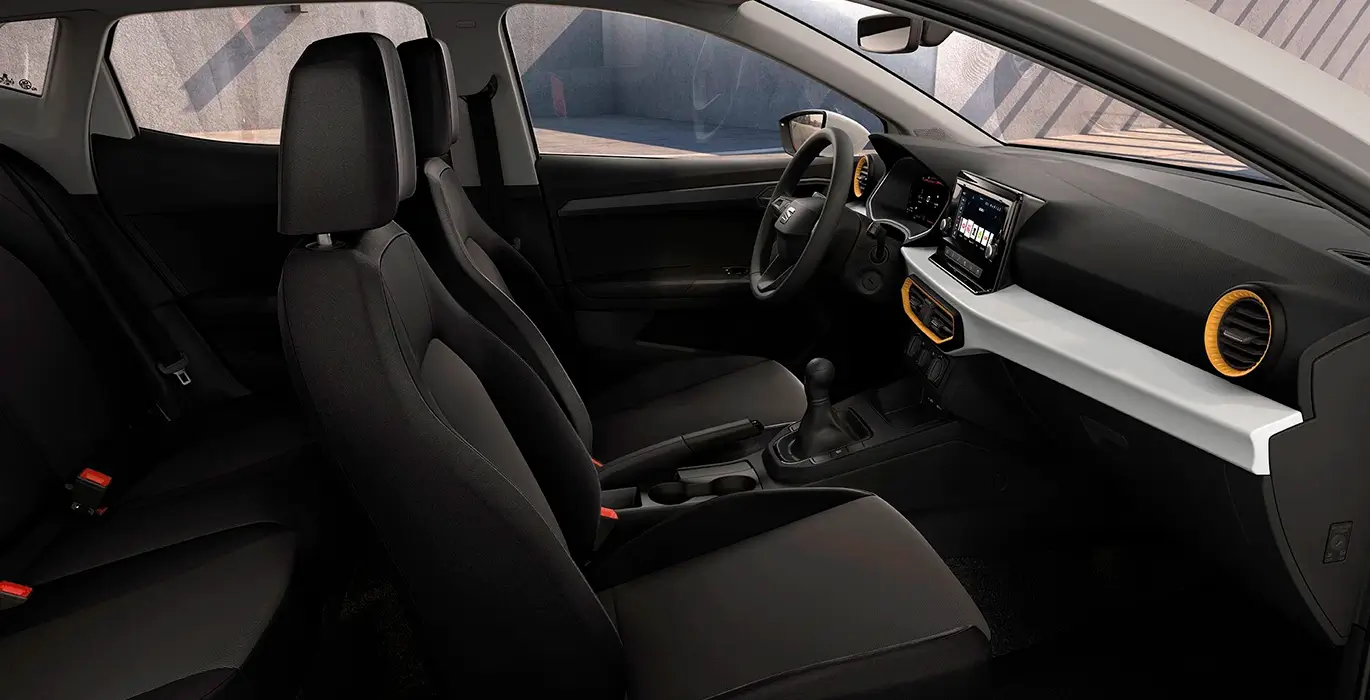 Seat Ibiza 1.0 TSI 95CV STYLE XM interior delantera | Total Renting