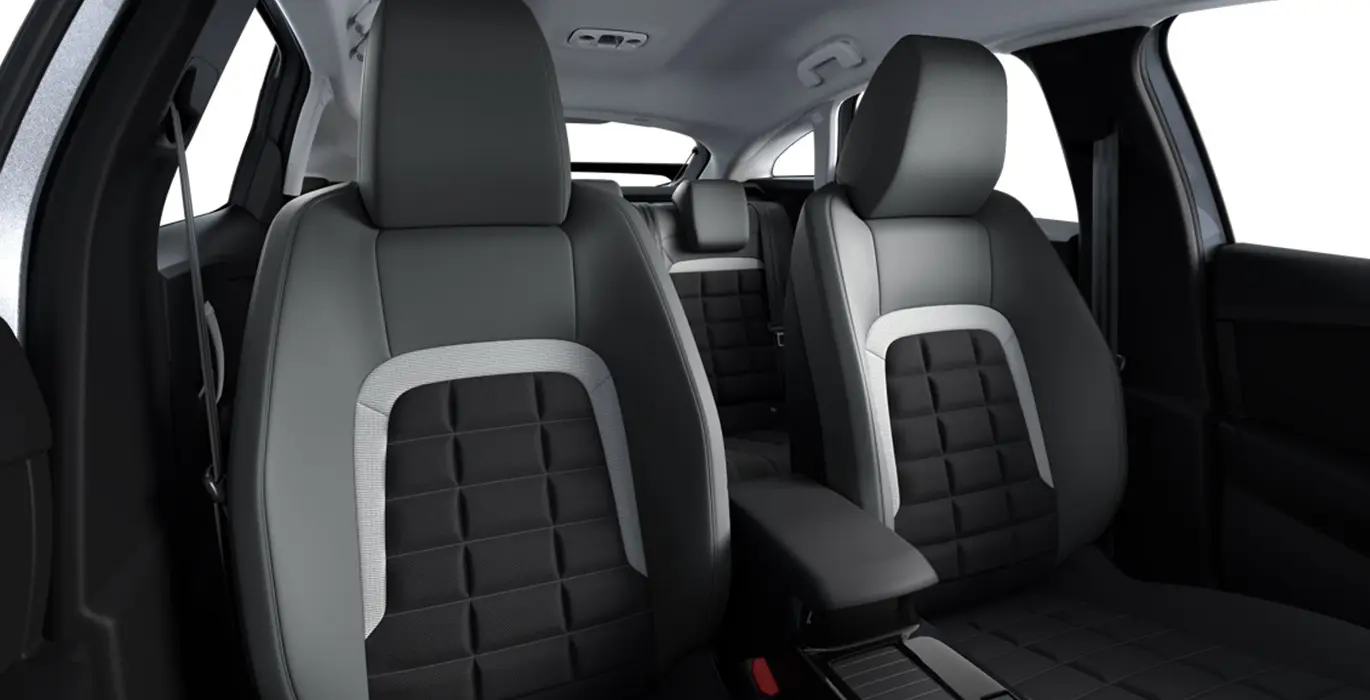 CITROEN C4 Hybrid Plus interior trasera | Total Renting