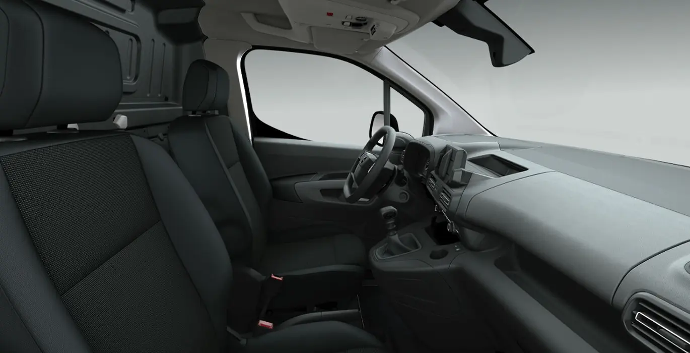 OPEL Combo Cargo L 650kg 1.5 SS interior delantera II | Total Renting