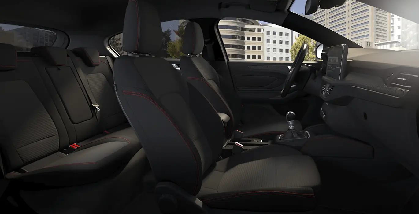 Ford Focus ST Line X 1.0T EcoBoost MHEV 125CV interior delantera II | Total Renting