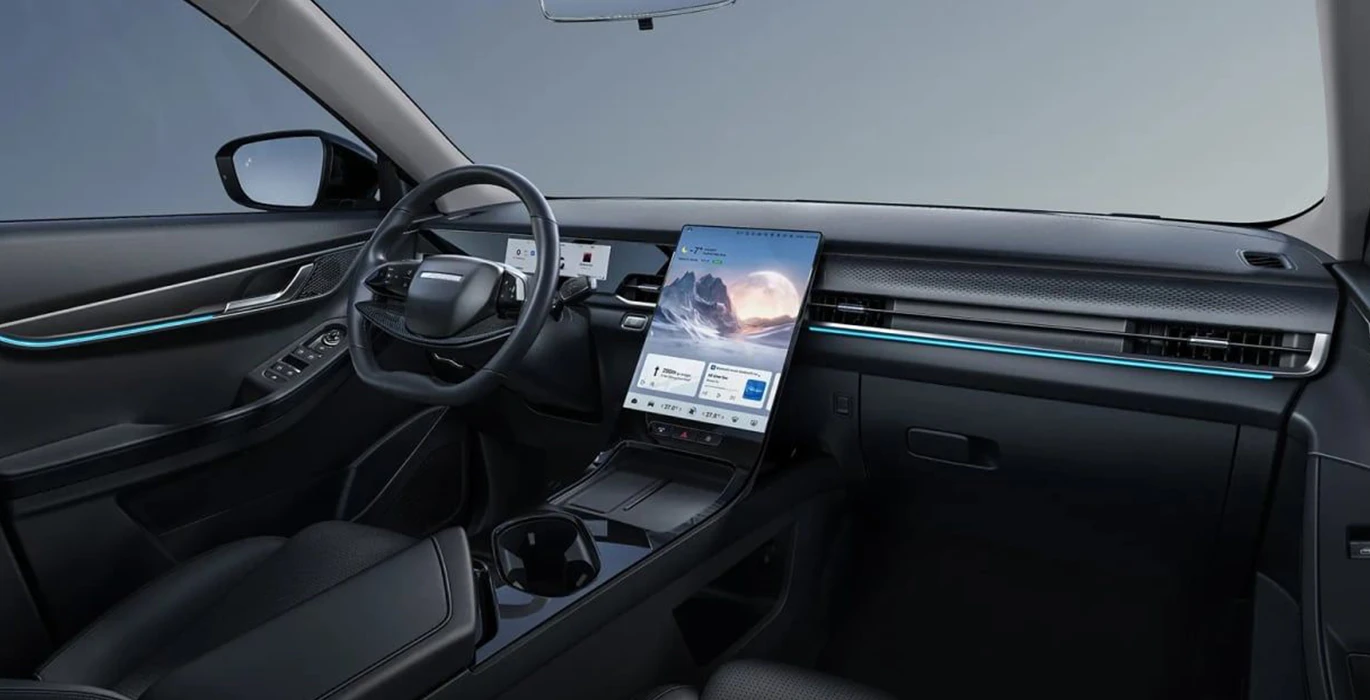 Jaecoo 5 EV Pure 155kW 211CV 61kWh interior delantera | Total Renting