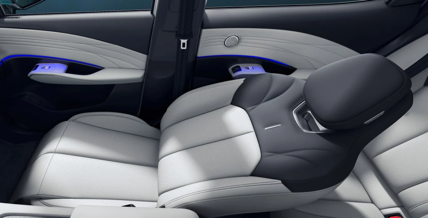 Omoda 7 SHS P Premium 1.5 TGDI 1DHT 205kW FWD interior delantera II | Total Renting