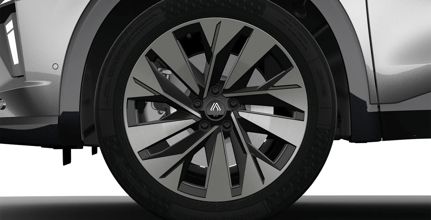 RENAULT RAFALE TECHNO E TECH FULL HYBRID rueda | Total Renting
