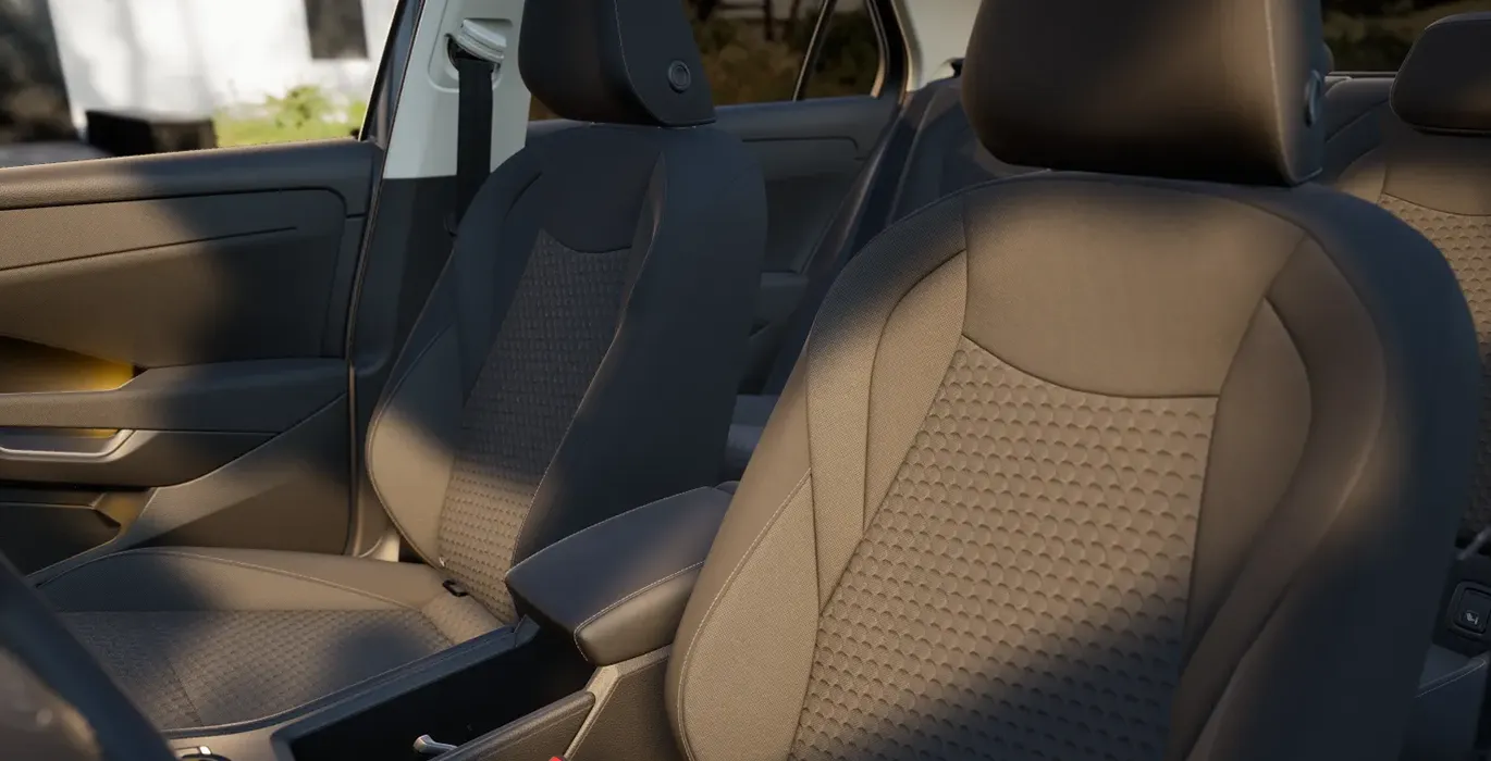 Volkswagen T-ROC "Más" 1.5 eTSI DSG 5 Volkswagen T ROC Mas 1.5 eTSI DSG interior delantera II | Total Renting