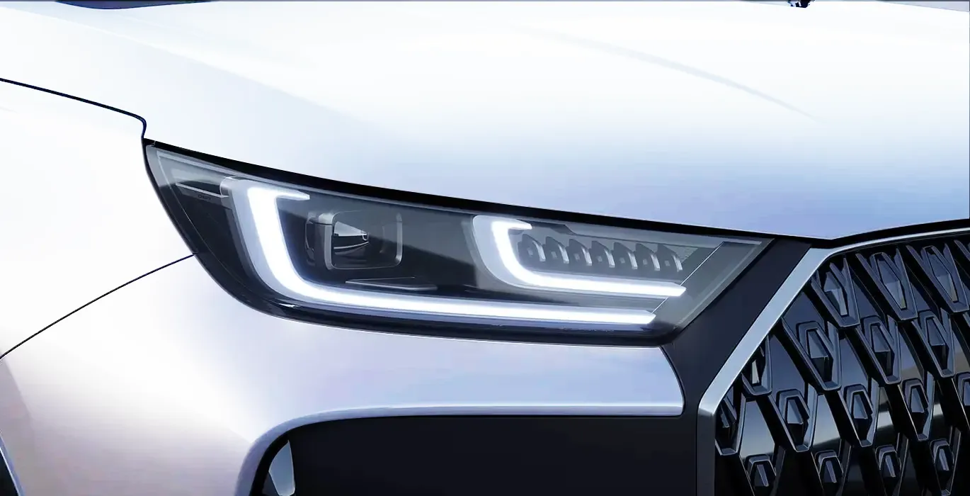 EBRO S700 1.6 TGDI Luxury 7 DCT LUXURY faro blanco | Total Renting