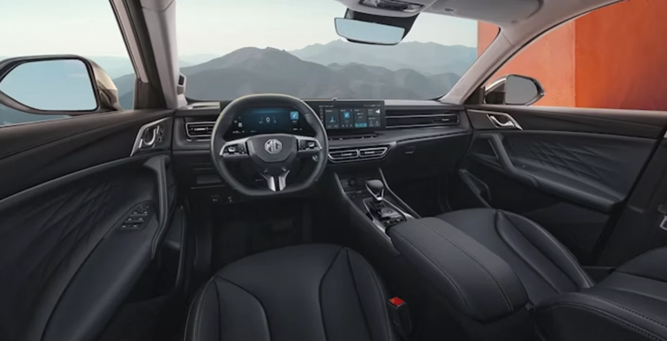 MG HS 1.5 Hybrid Comfort interior delantera | Total Renting
