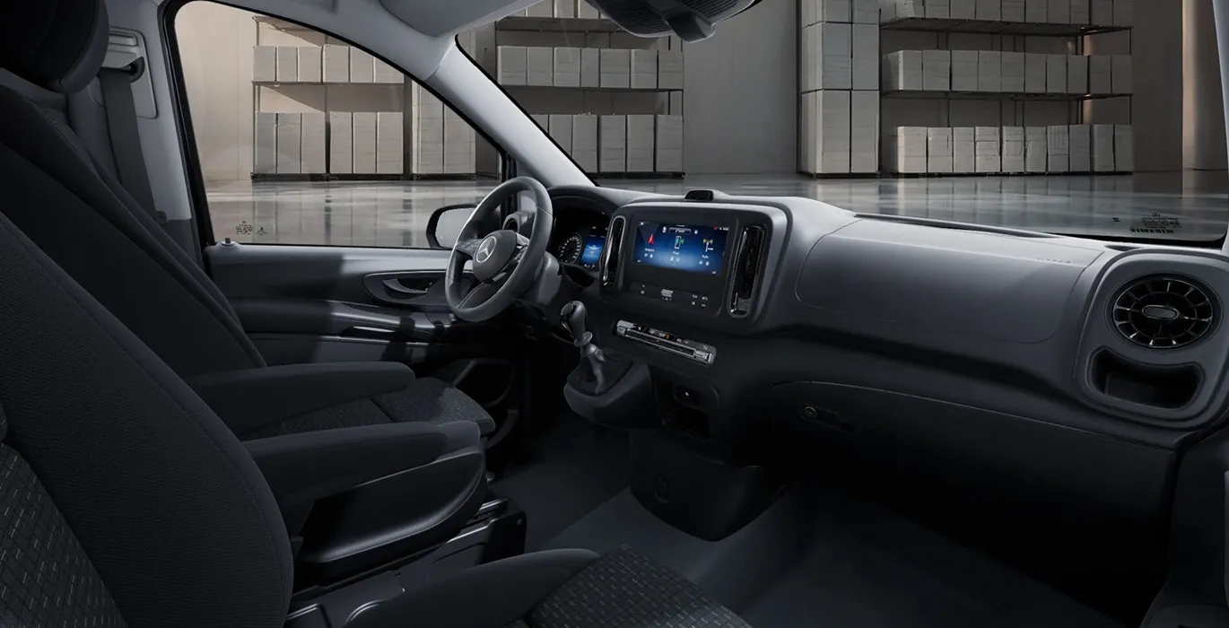 Mercedes Benz Vito 110CDI 75kW Furgon Pro Larga interior delantera II | Total Renting