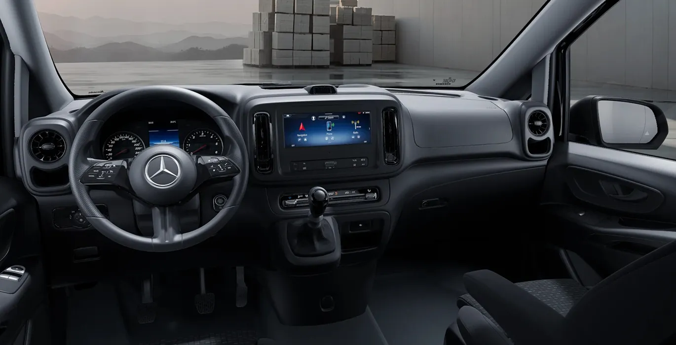 Mercedes Benz Vito 110CDI 75kW Furgon Pro Larga interior delantera | Total Renting