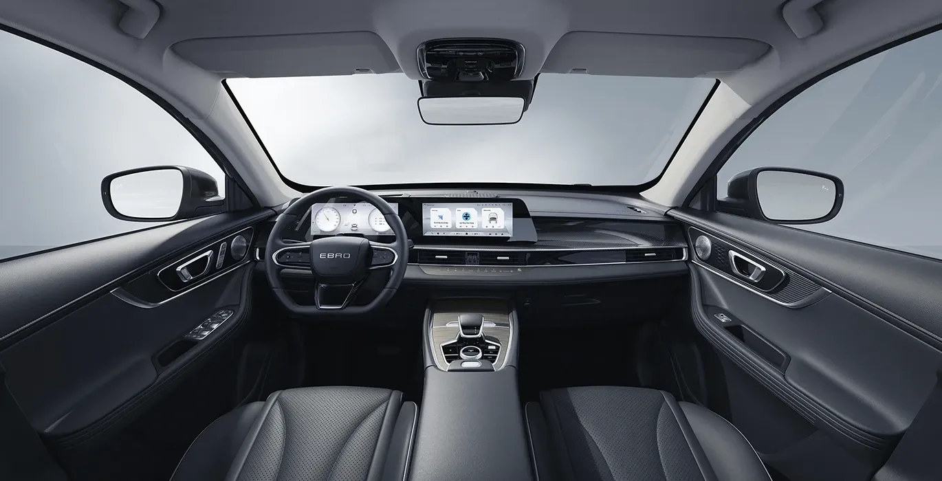 EBRO s700 1.5 TGDI PHEV 1DHT 2WD Luxury 4 EBRO s700 1.5 TGDI PHEV 1DHT 2WD Luxury interior delantera | Total Renting
