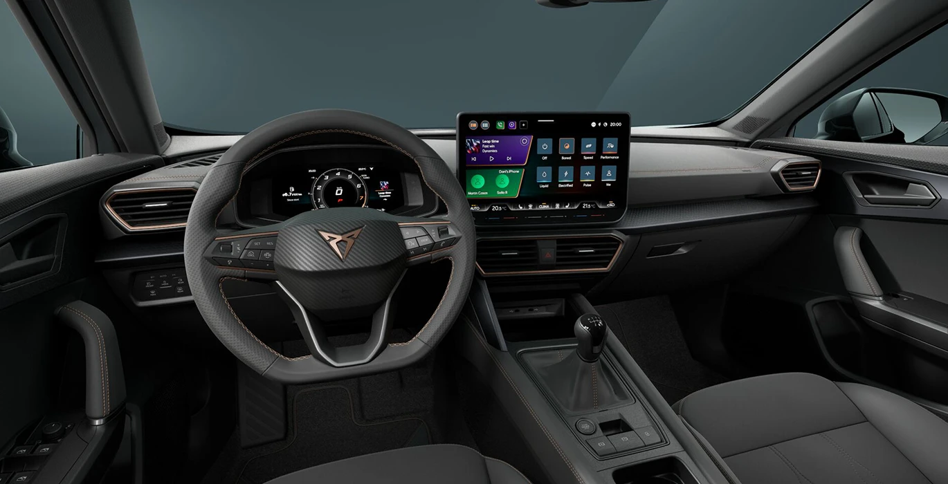 Cupra Formentor 1.5 TSI 110kW 150CV man interior delantera | Total Renting