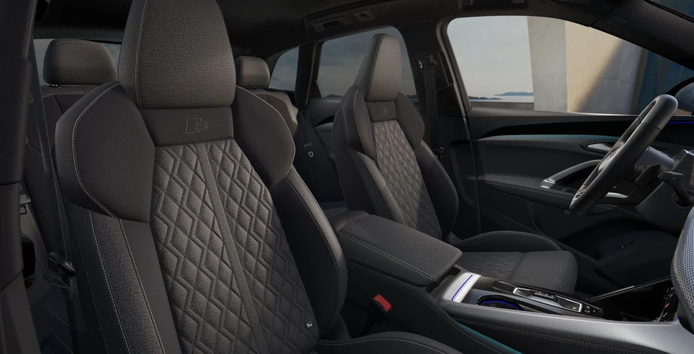 AUDI Q5 SUV S line Edition TDI Quattro S Tronic interior delantera II | Total Renting