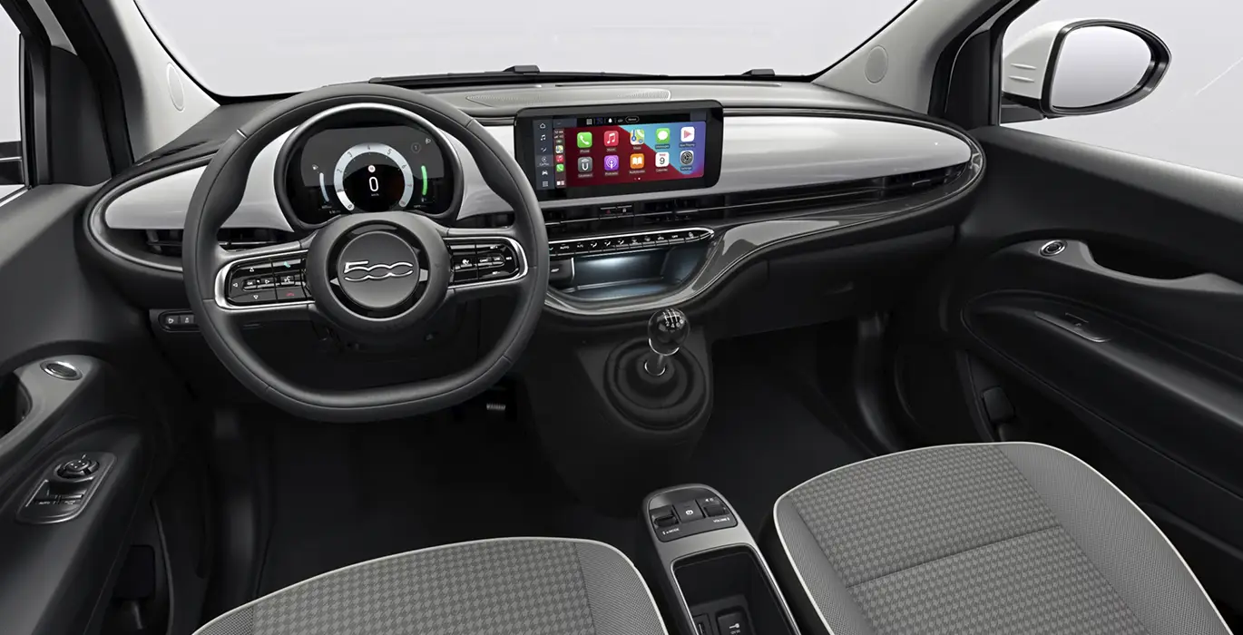 FIAT 500 TORINO 1.0 HYBRID 48KW 65CV MANUAL interior delantera | Total Renting
